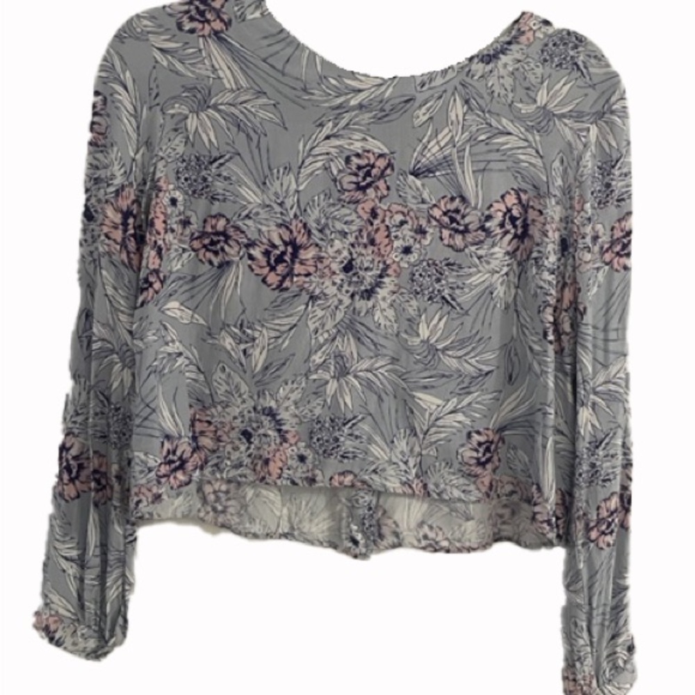 ASTR Long Sleeve Blue Blouse with Back Buttons